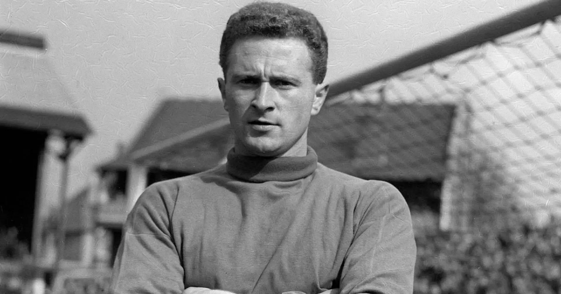 United legend Harry Gregg inducted in prestigious hall of fame & 3 more latest under-radar stories