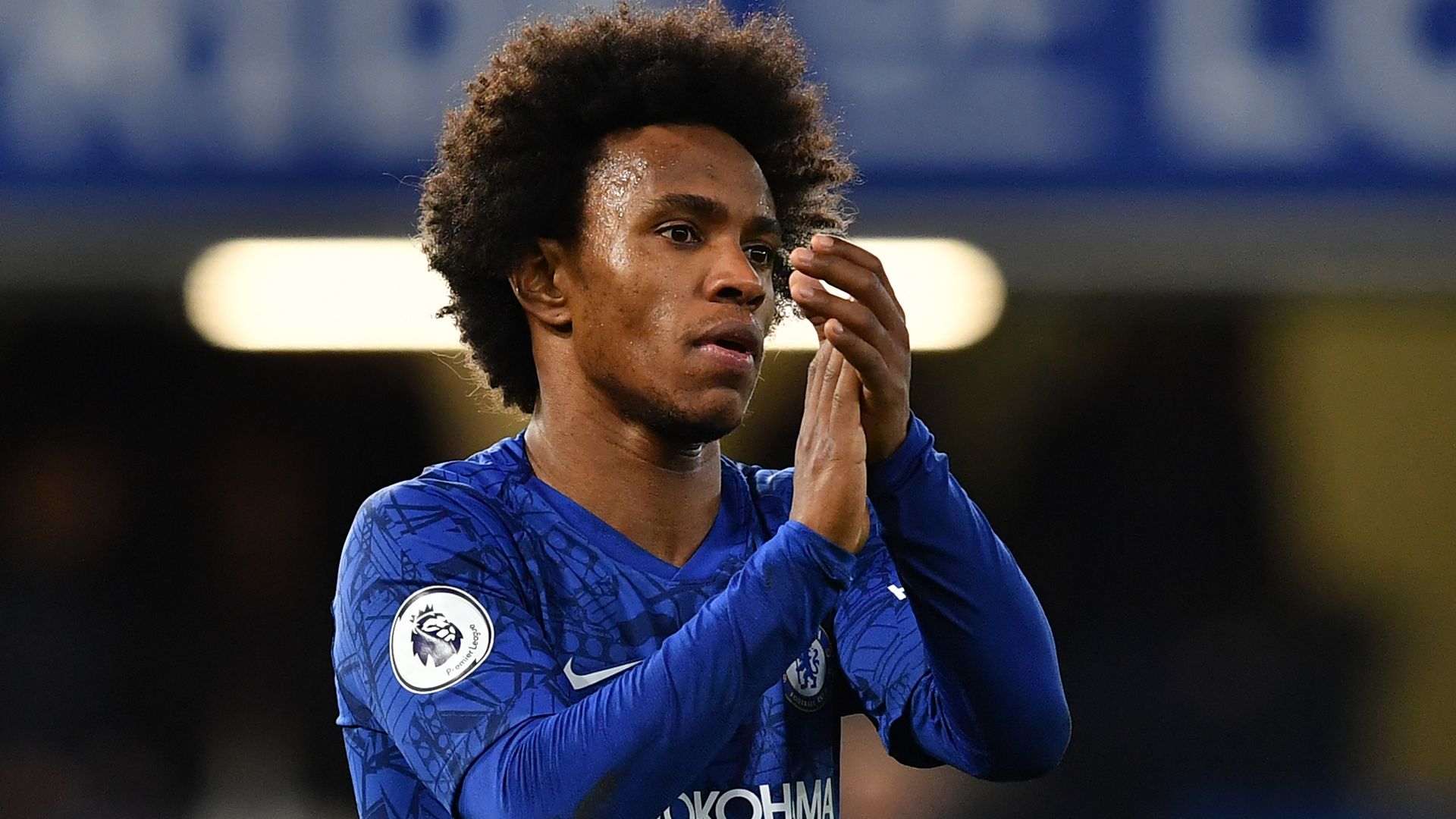 Should United Sign Willian And Forget About Sancho? 