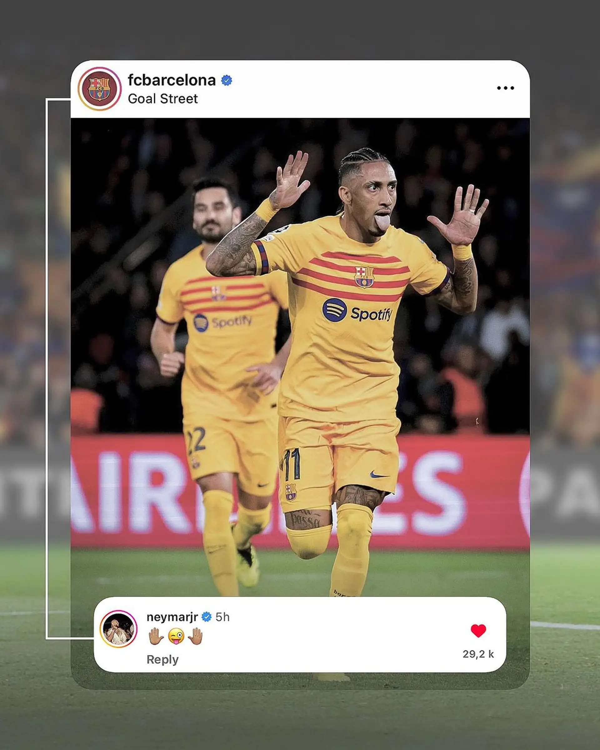 📸| Neymar under the Raphinha post!🖐🏼😜🤚🏼 He doesn’t