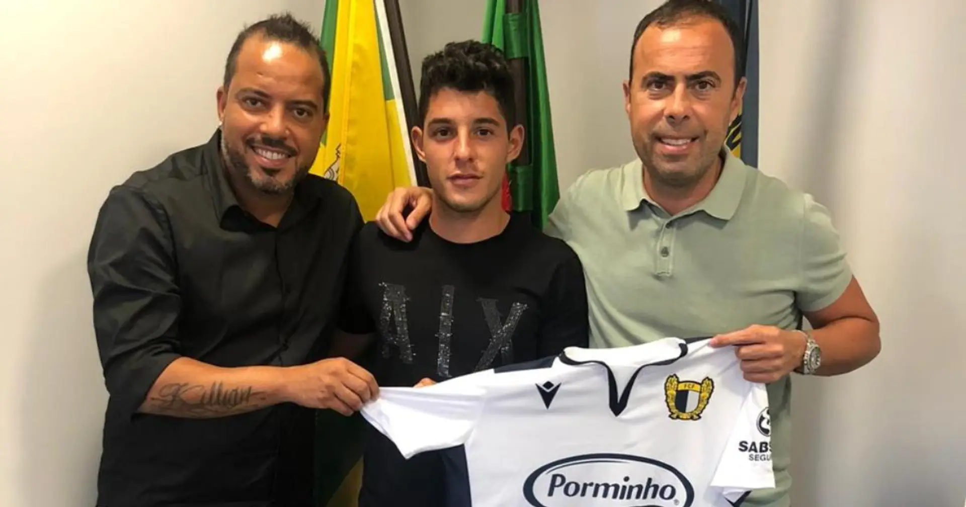 Morer, l'arrière droit prometteur du Barca B, rejoint l'équipe portugaise Famalicao pour un transfert ridicule