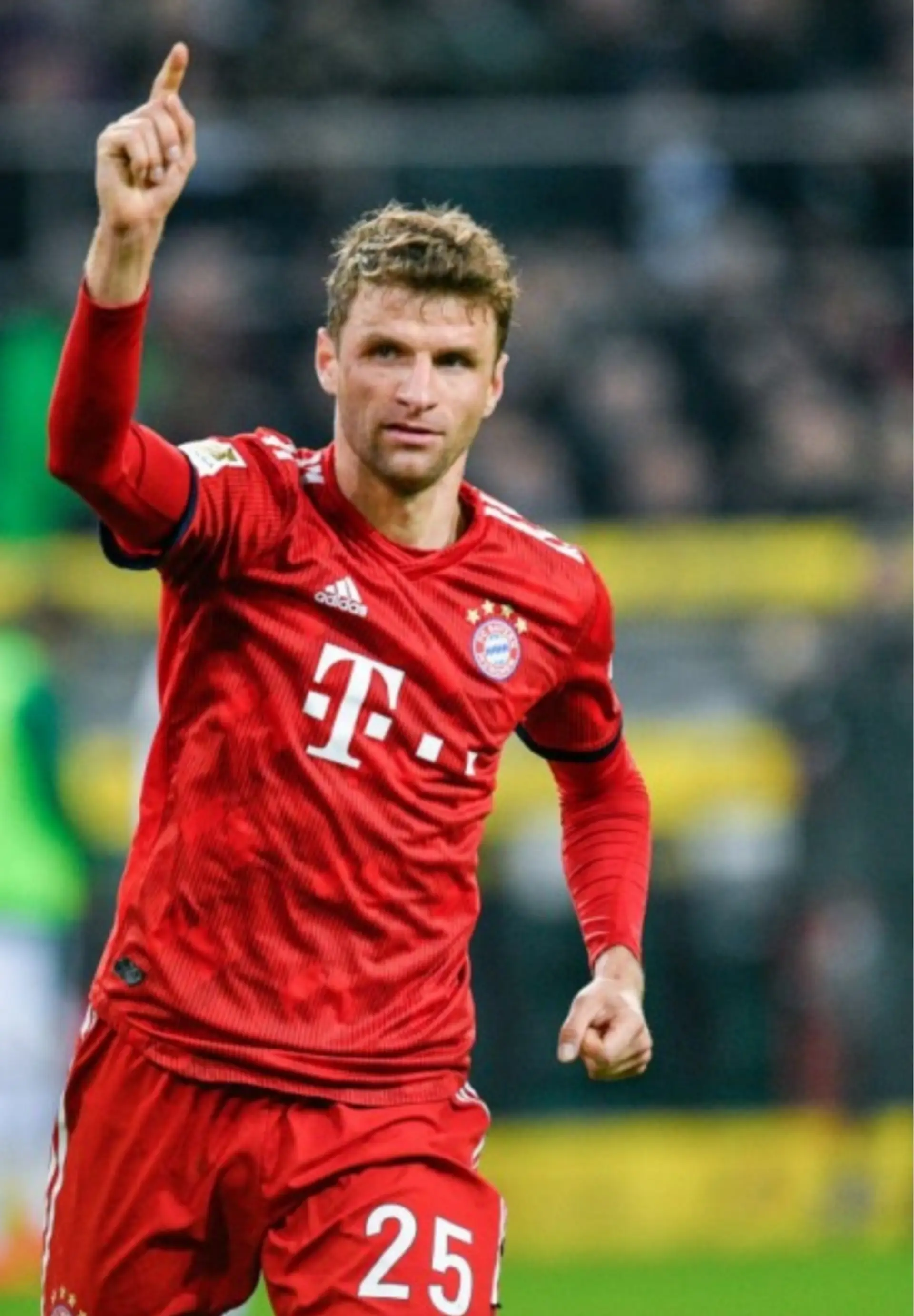 Thomas das Herz für Bayern.Thomas ist einfach ein guter Spieler er macht die Bayern zu einem super Team!😀