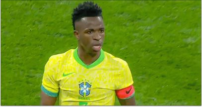 3 photos alors que Vinicius Jr. est capitaine du Brésil lors d'un match intense contre l'Espagne à Bernabeu
