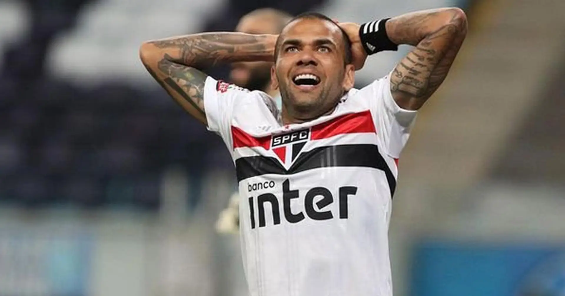 Barca yet to respond to Dani Alves amid internal debate over his signing (reliability: 5 stars)