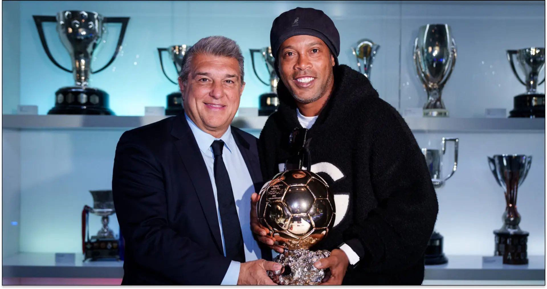 Ronaldinho schenkt seinen Ballon d'Or an Barcas Museum