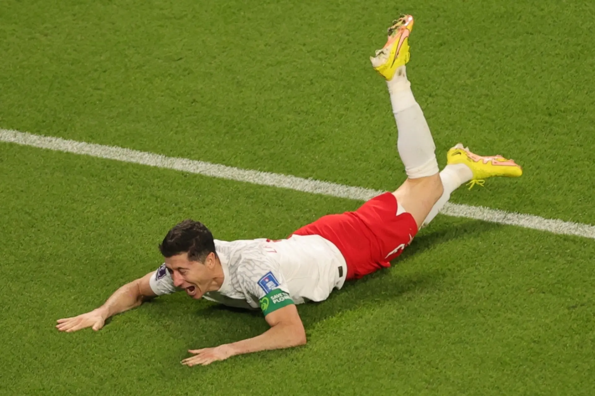 4a2b521f 0994 451a b3b7 9220359ecb33?width=1920&quality=75 Spotted: One thing Lewandowski did at half time before finally scoring his first-ever World Cup goal