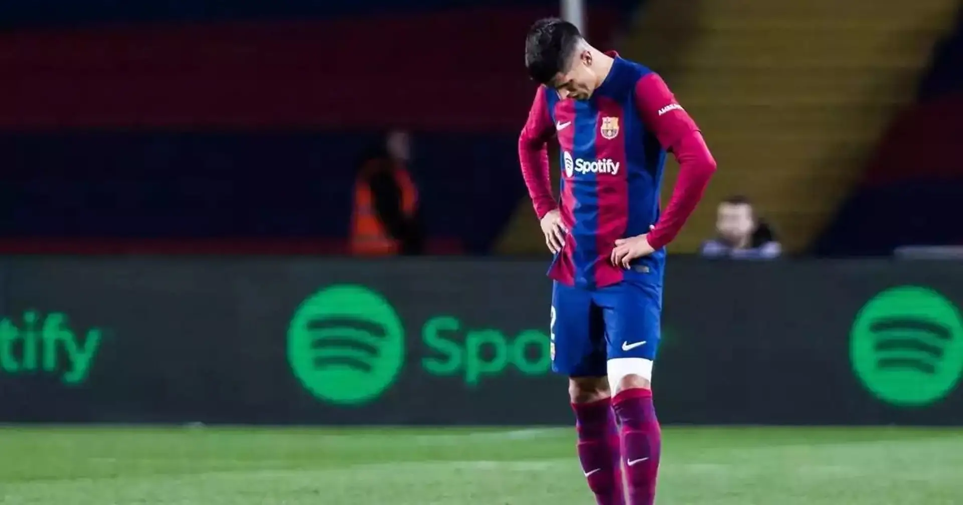 "Merde, tu n'es pas un défenseur": l'ancienne star du Barça, De Boer, balance sur Cancelo