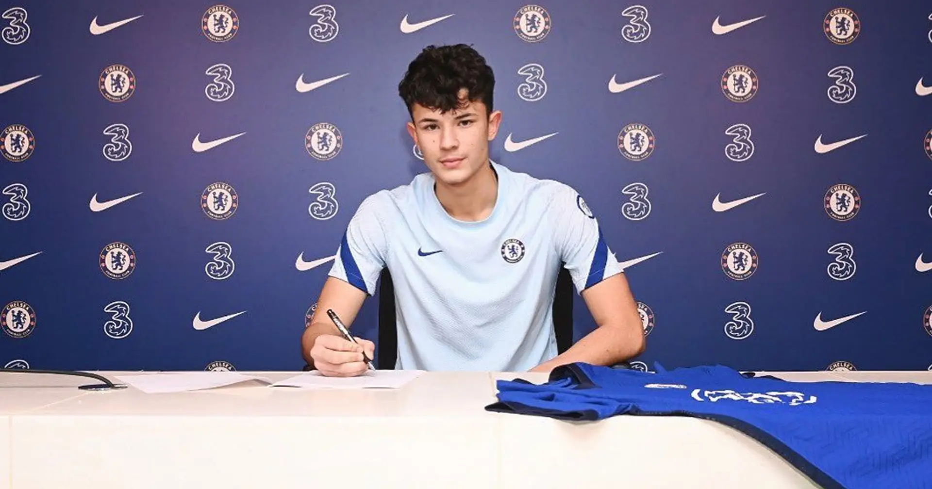 Academy wonderkid Jude Soonsup-Bell signs first Chelsea pro contract just a day after turning 17