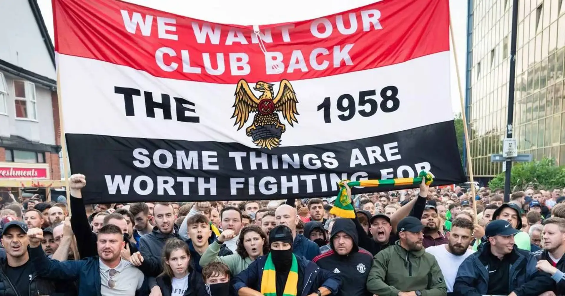 More anti-Glazer protests planned ahead of Luton Town clash & 3 more under-radar Man United stories