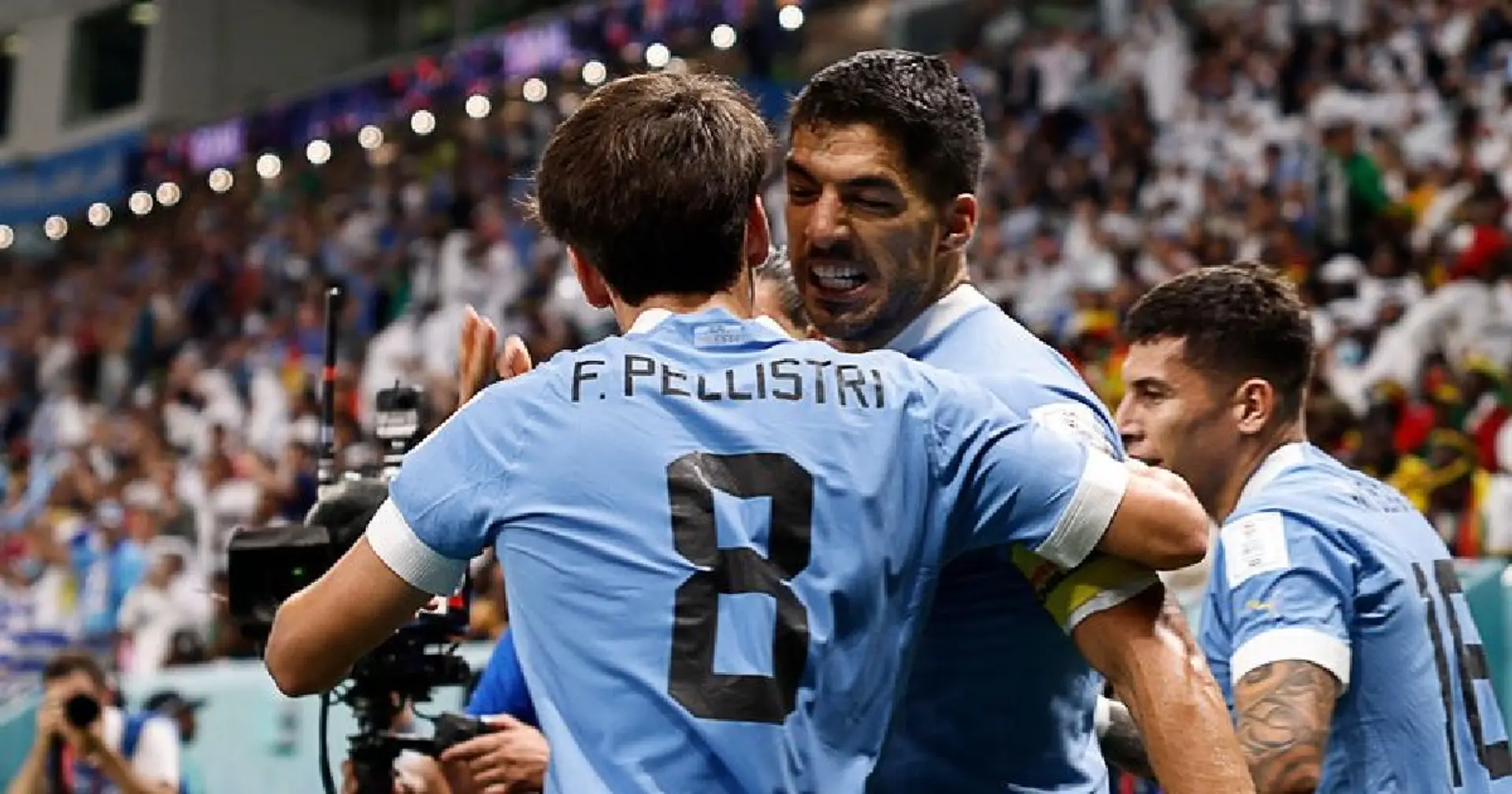 Suarez sends message to Pellistri & 2 other under-radar stories at Man United today