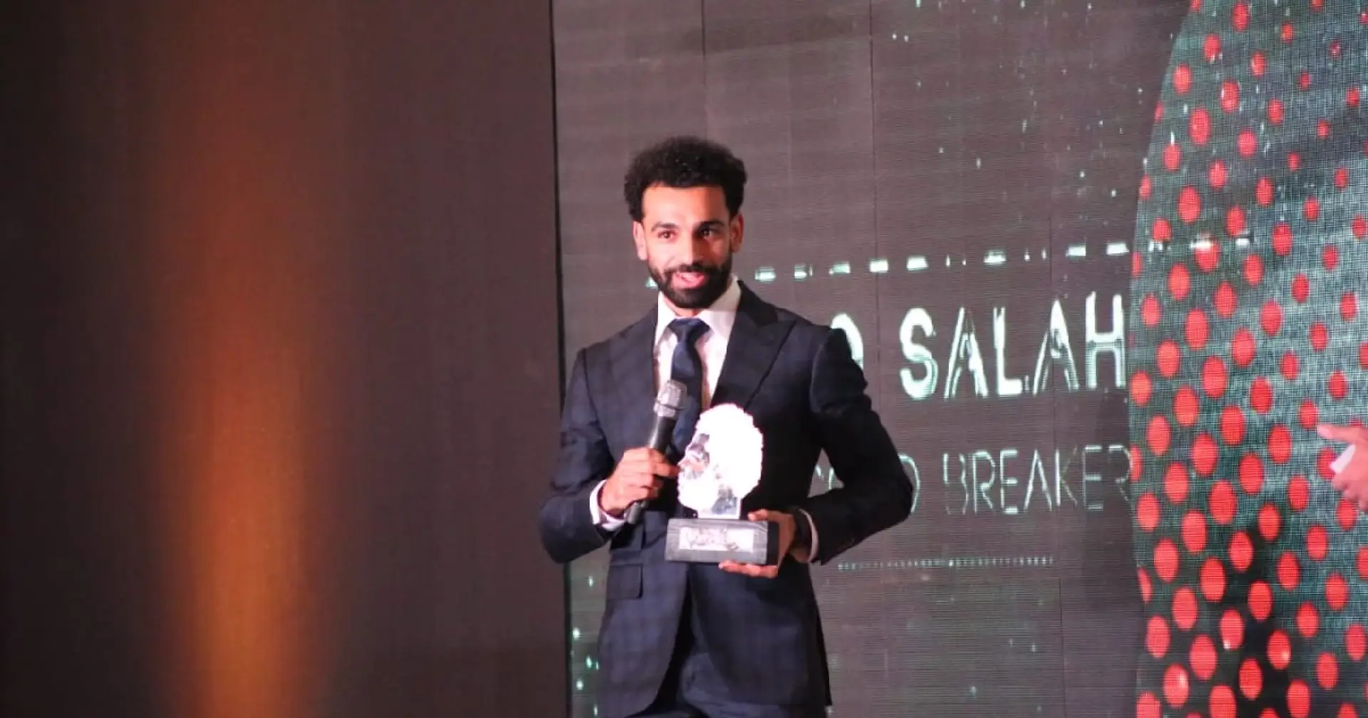 Mo Salah reveals 2 key men in his career after being awarded the 'Inspirer Award' by Egyptian FA