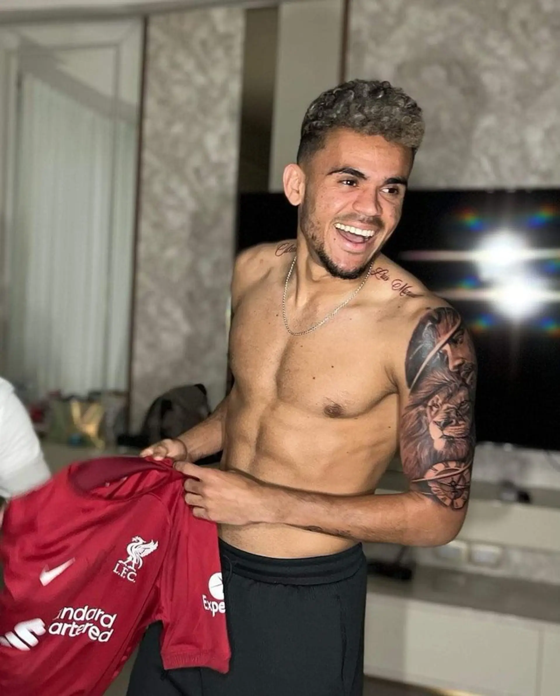 Luis Diaz's physical transformation since coming to Liverpool shown in 3  pictures - Football | Tribuna.com