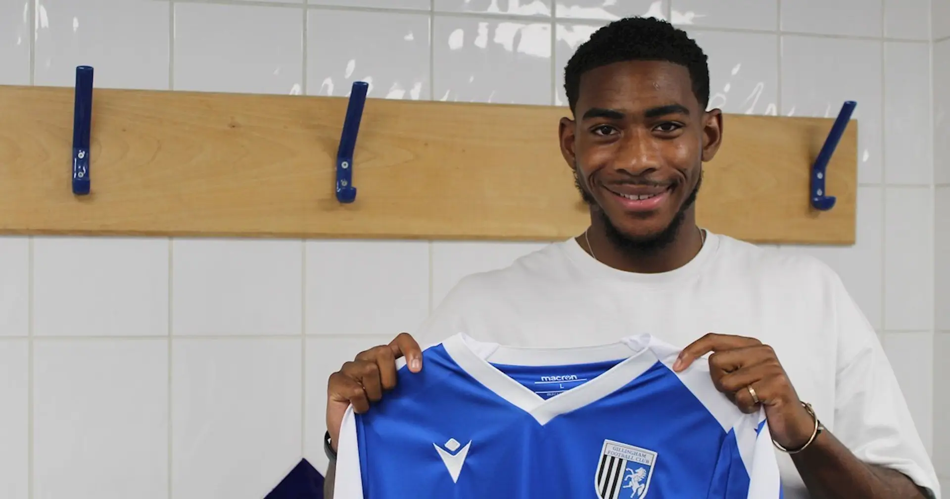OFFICIAL: Arsenal youngster Zech Medley joins League One side Gillingham on loan for next season