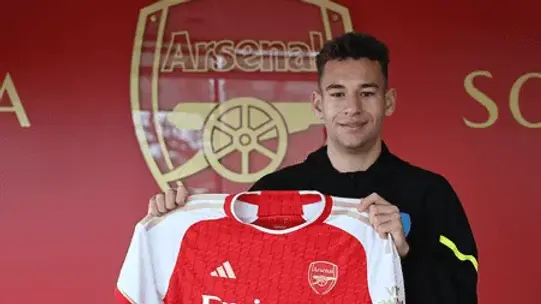 ARSENAL ANNOUNCE SIGNING