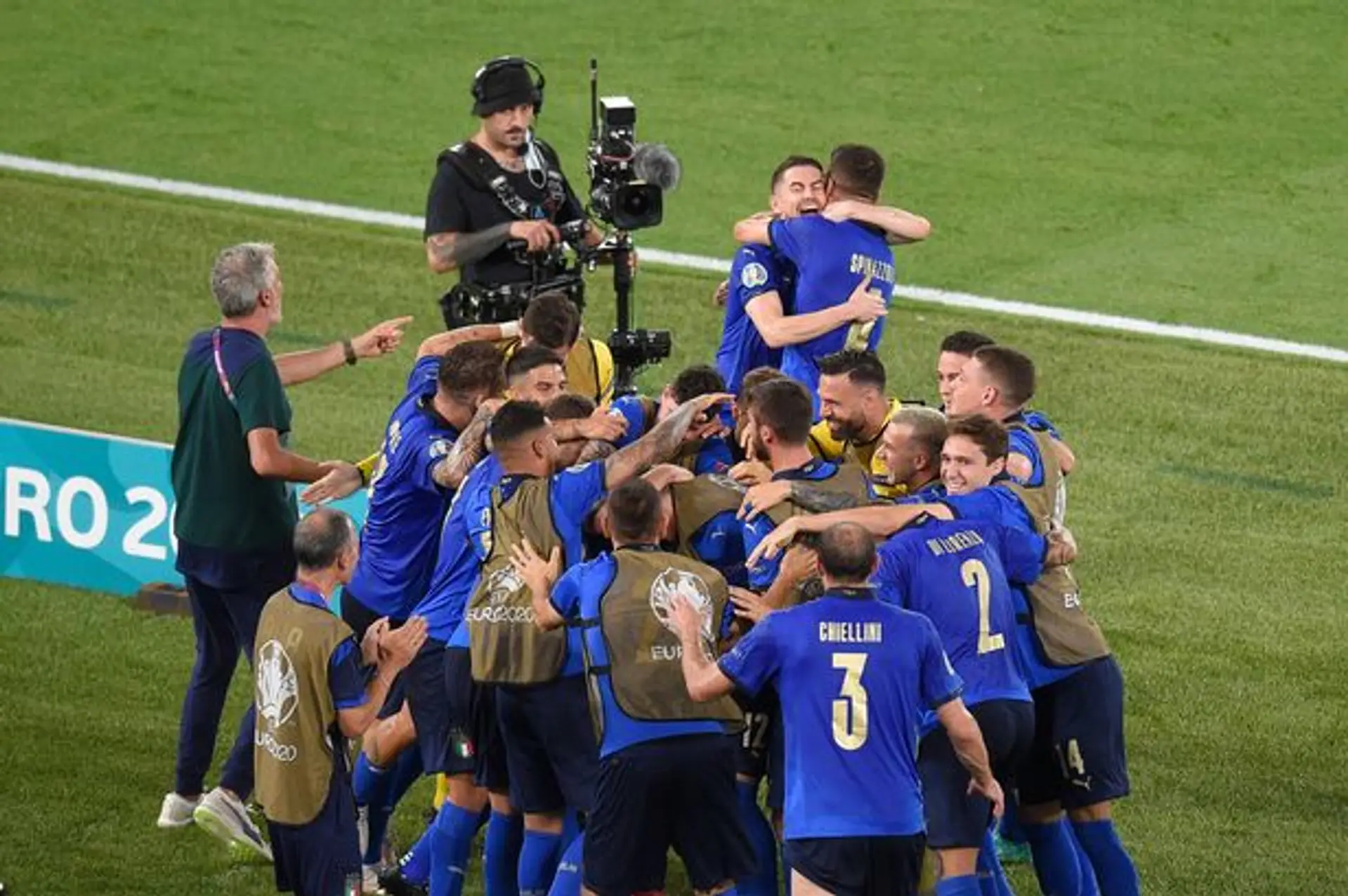 Mancini's dismissal rings false as Italy breeze to Euro 2020 win vs Switzerland