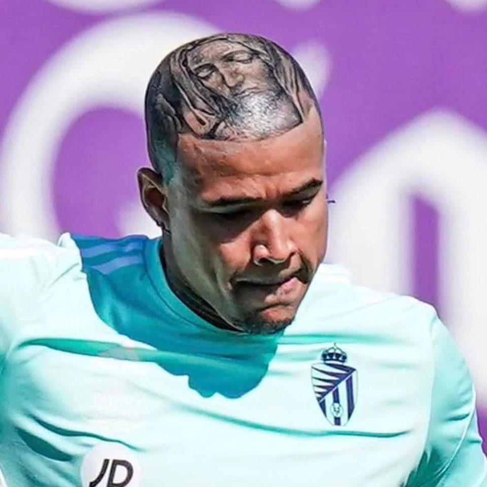 Ex-Chelsea player draws weird tattoo on his head – what it's all about - Football