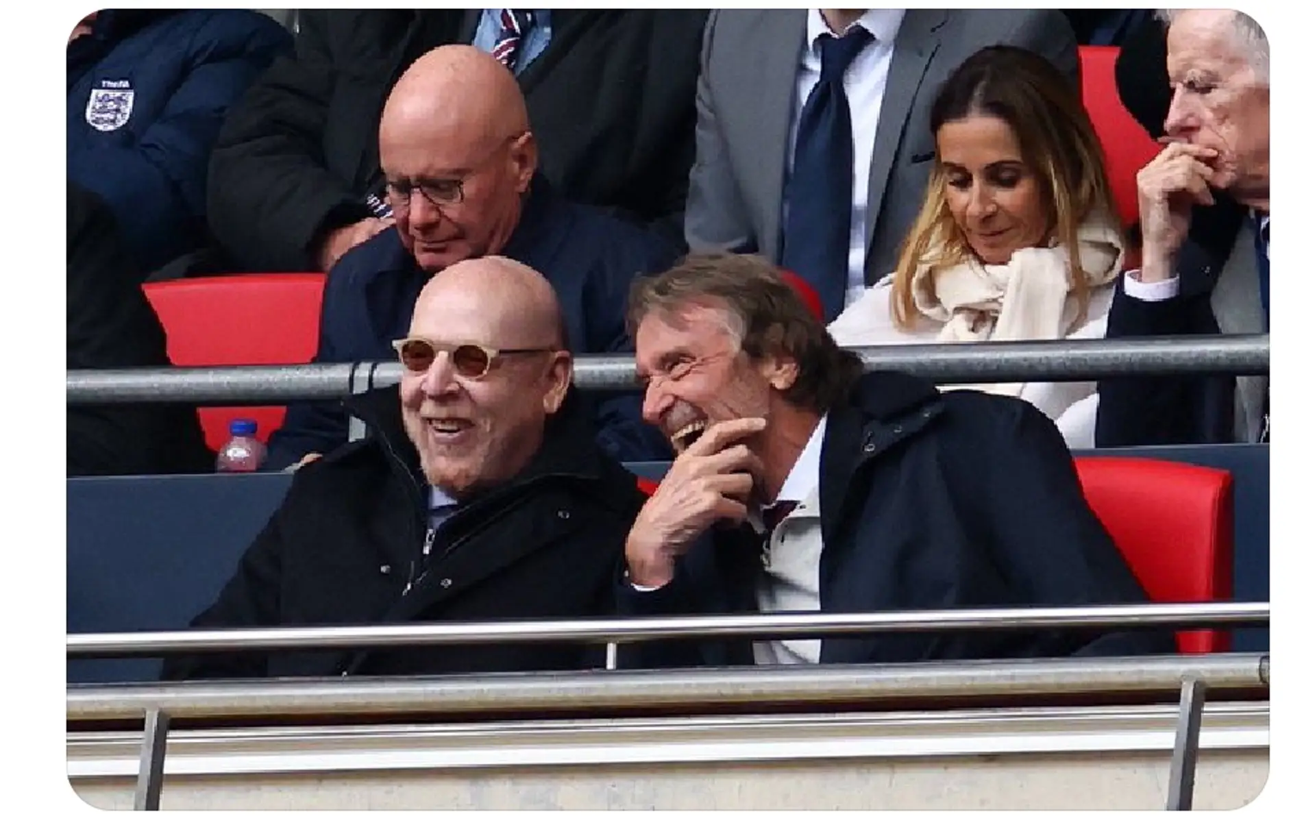 🚨💰BREAKING Sir Jim Ratcliffe's proposed stake for #mufc would see Sir Dave Brailsford and Joel Glazer sitting ... 
