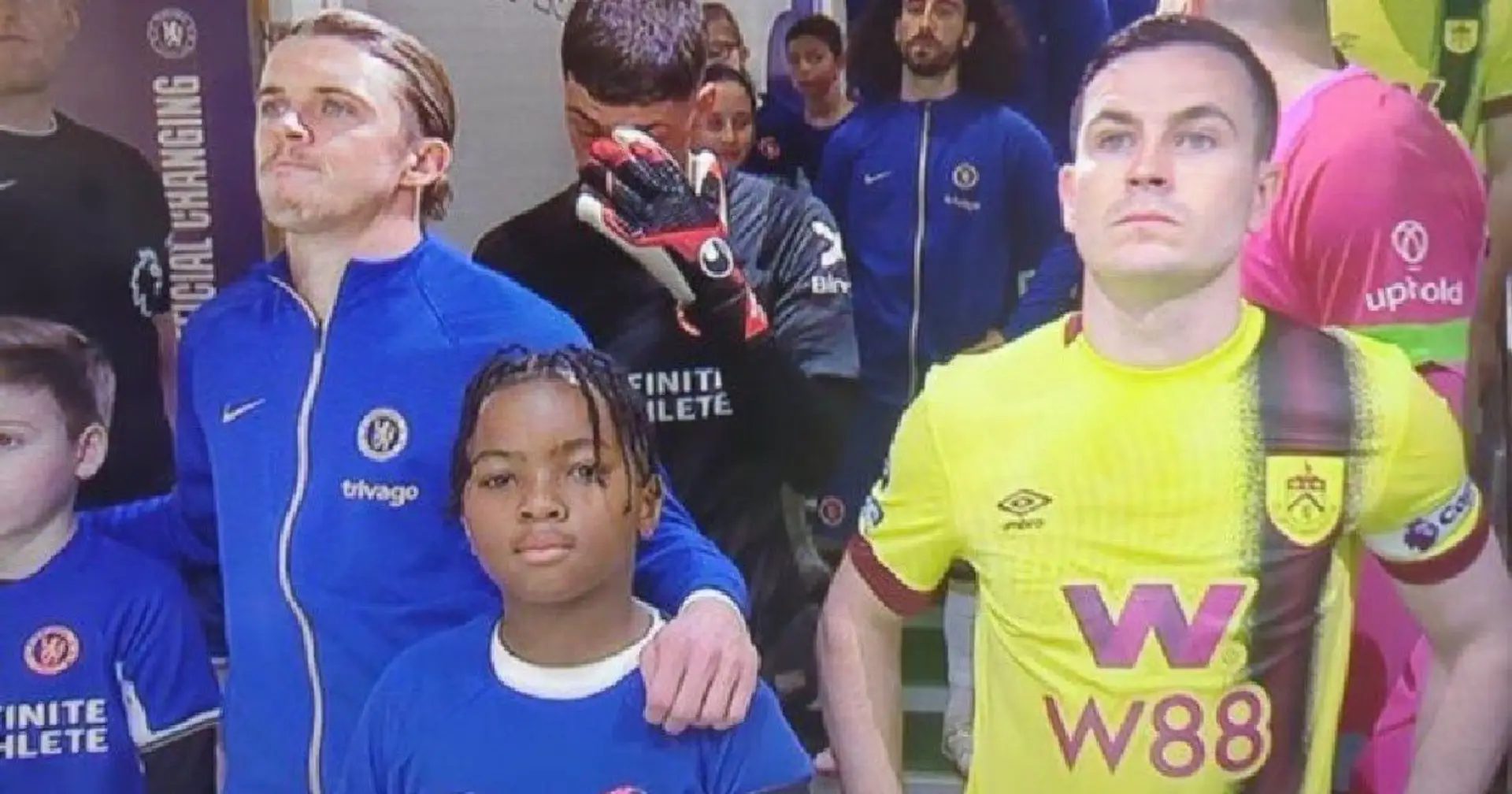 Chelsea star Conor Gallagher with the mascot in the tunnel ahead of kickoff against Burnley.