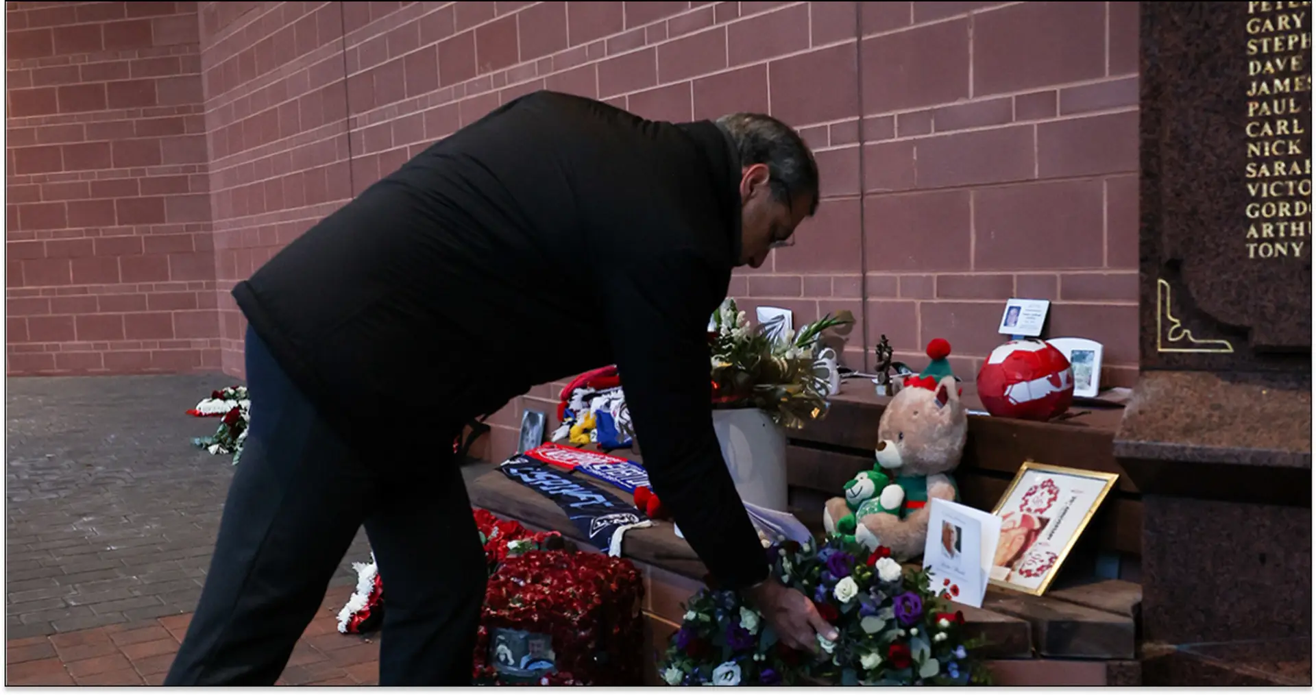 Toulouse lay flowers at Hillsborough memorial ahead of Liverpool game