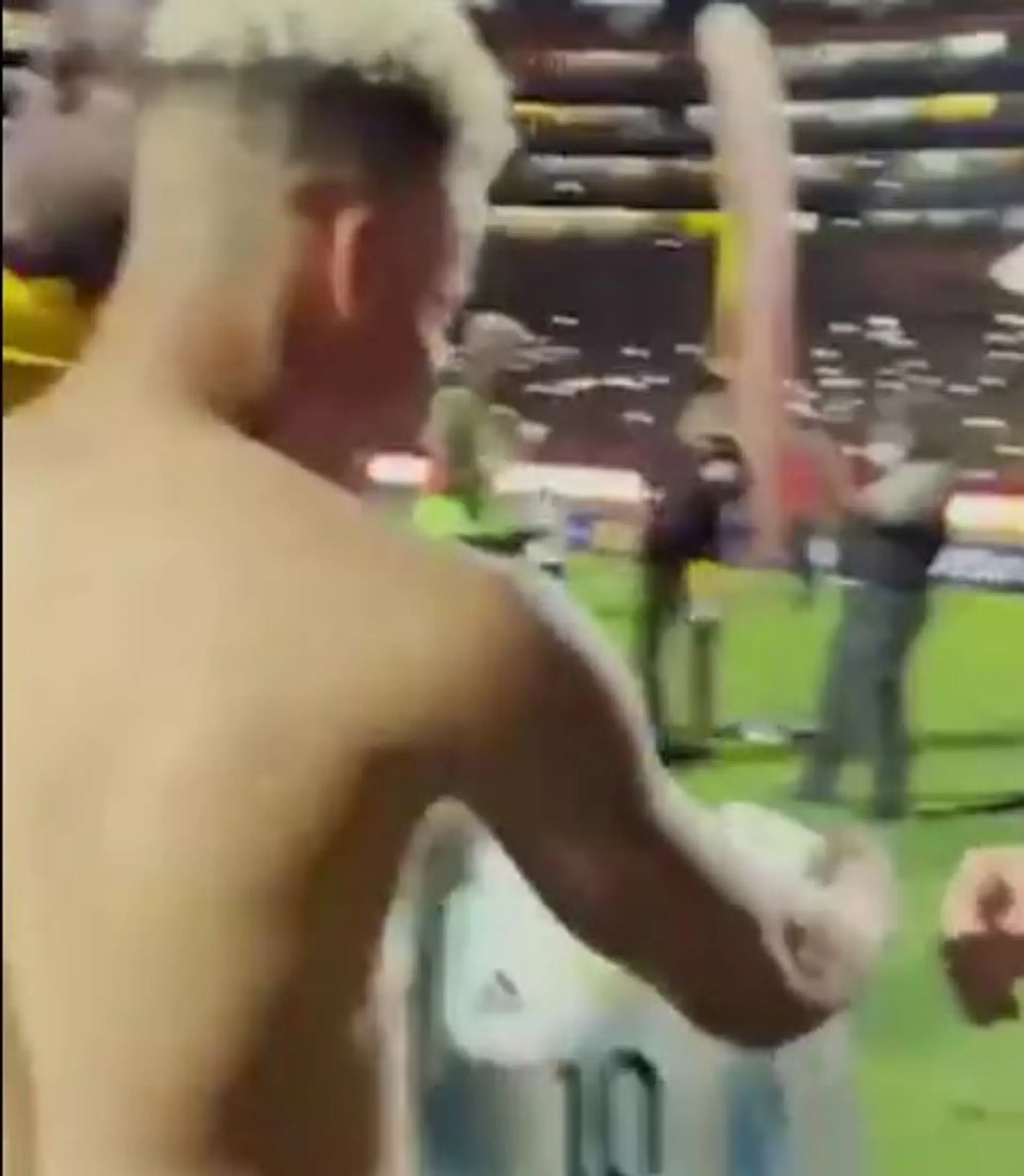 d7ceb7d6 313b 4d53 8896 6adc411da94f?width=1920&quality=75 Ecuadorian player's reaction to getting Messi's shirt is wholesome