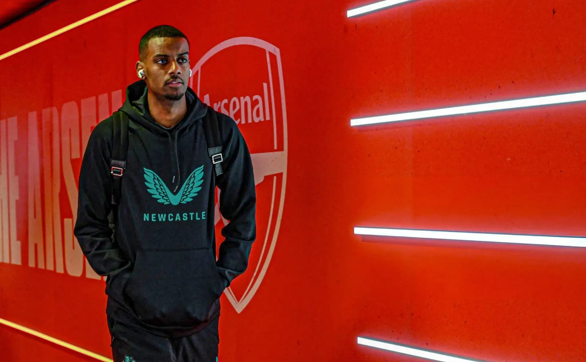 Alexander Isak responds to rumours linking him with a move to Arsenal