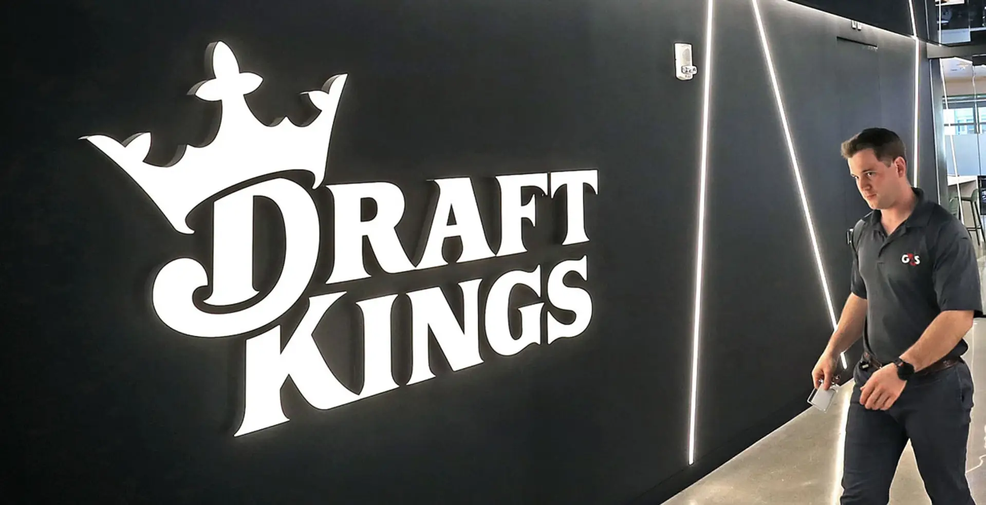 DraftKings show 53% YOY revenue growth in Q1, correct annual revenue and EBITDA plans