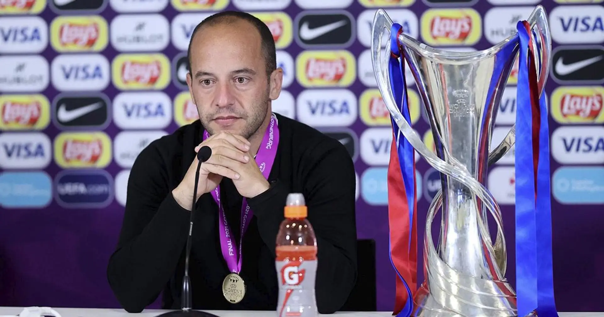 OFFICIEL: L'entraîneur triple vainqueur Cortes quitte l'équipe féminine du Barça